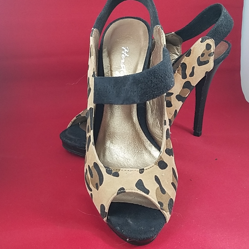 Heels - Picture 2 of 3